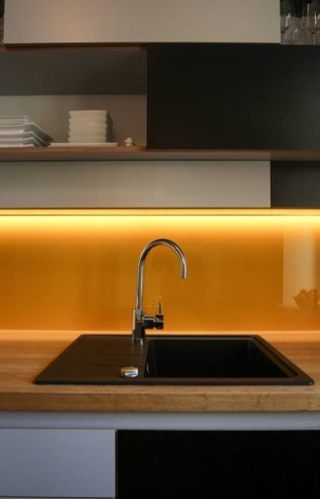 Acrylic kitchen sink design ideas for your home - Beautiful Homes