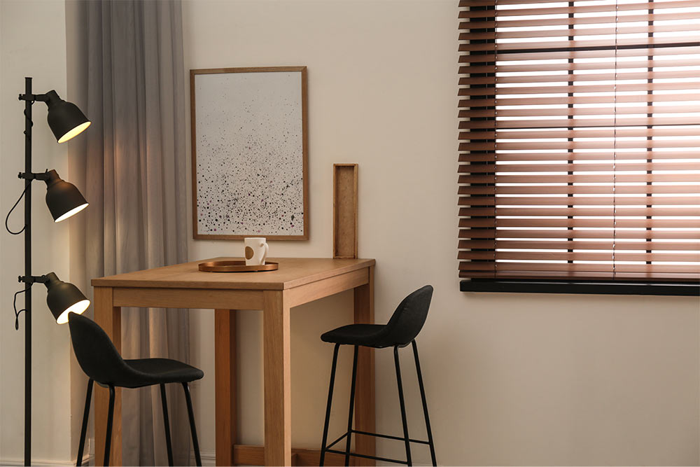 Venetian blinds with study table & floor lamp - Beautiful Homes