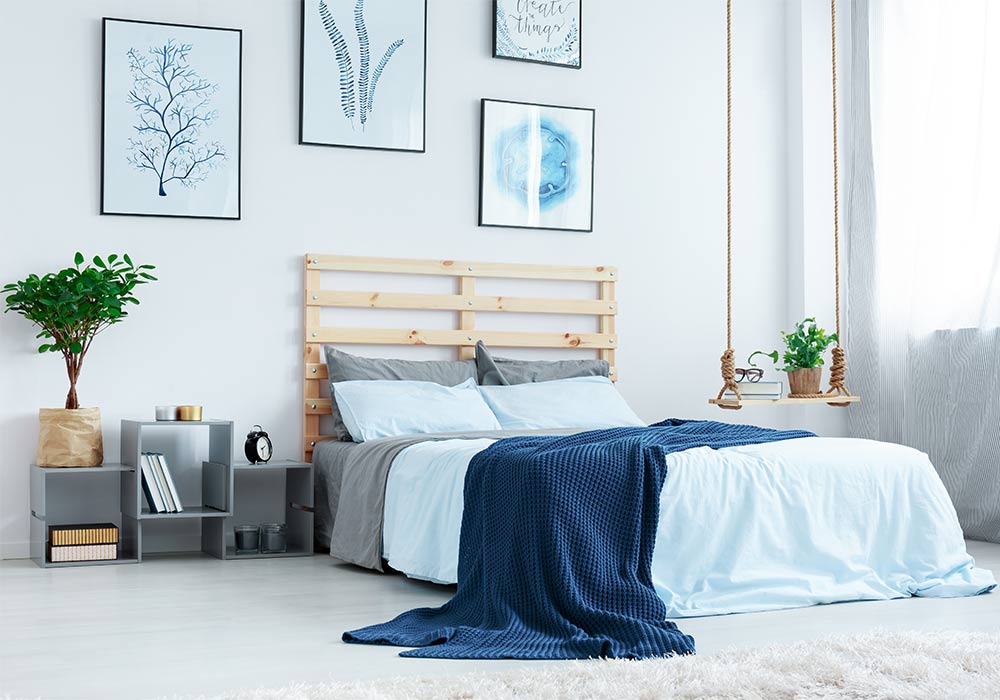 Upgrade your bedroom with multi-tier nightstand of varying height - Beautiful Homes Upgrade your bedroom with multi-tier nightstand of varying height - Beautiful Homes