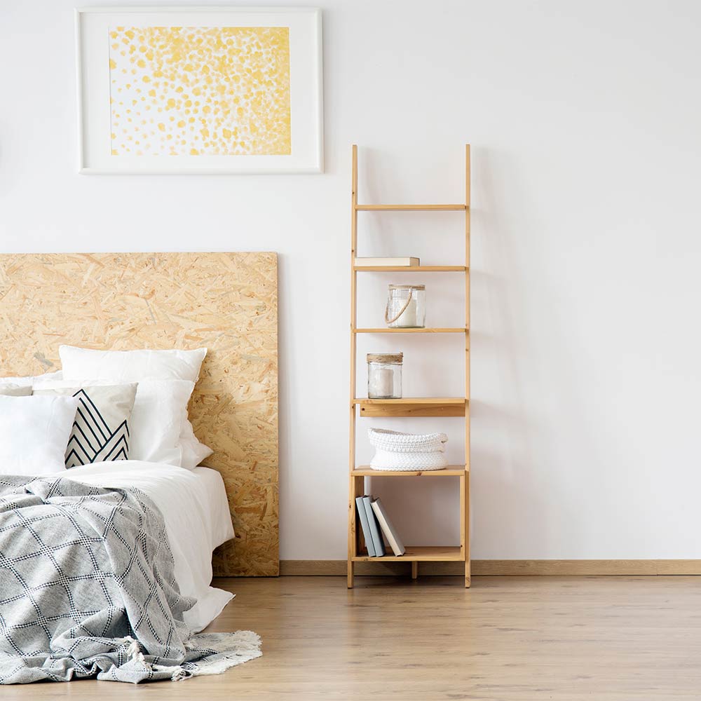 Use open book shelves, narrow shelves as nightstands for your bedroom décor - Beautiful Homes Use open book shelves, narrow shelves as nightstands for your bedroom décor - Beautiful Homes