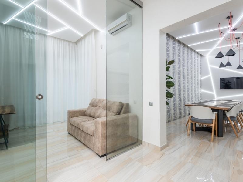 Modern dining wall design with geometric patterns - Beautiful Homes