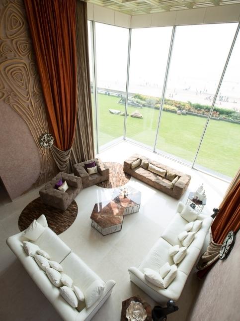 Elegant traditional living room design for your home - Beautiful Homes