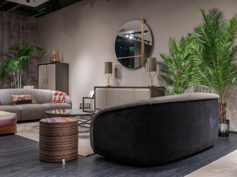 Wall texture with paint design & mirror for your living room - Beautiful Homes