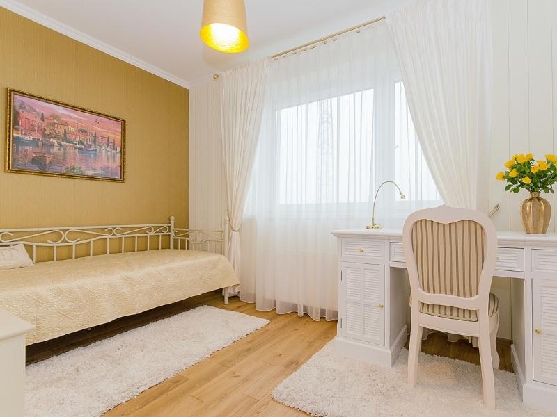 Painted laminate furniture for your bedroom design - Beautiful Homes