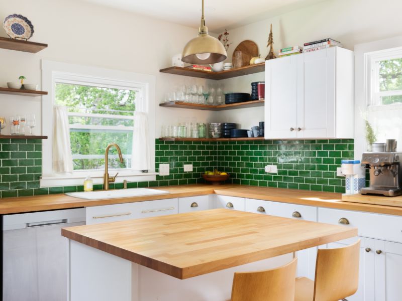 Green kitchen tile backsplash for a green kitchen decor - Beautiful Homes