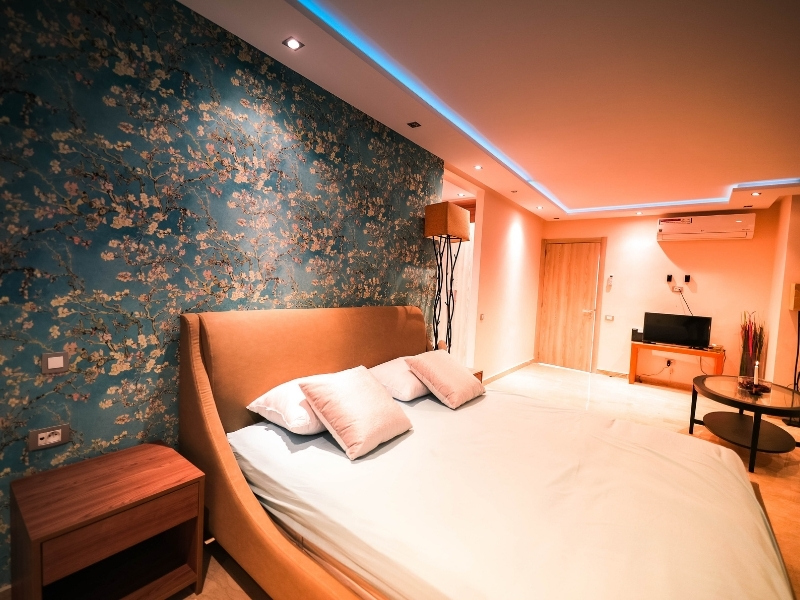 Guest room wall colour design - Beautiful Homes