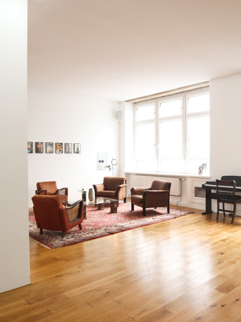 Peel & Stick vinyl flooring design ideas for your home design - Beautiful Homes