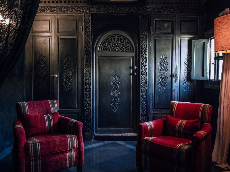 Antique wooden wardrobe design ideas for your home - Beautiful Homes