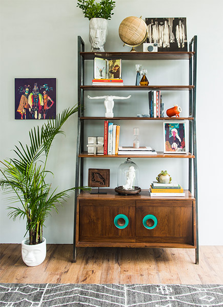 Free standing corner shelf design for an organised living room - Beautiful Homes