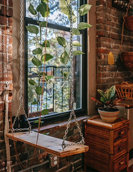 Wooden board swing with chains - Beautiful Homes Wooden board swing with chains - Beautiful Homes