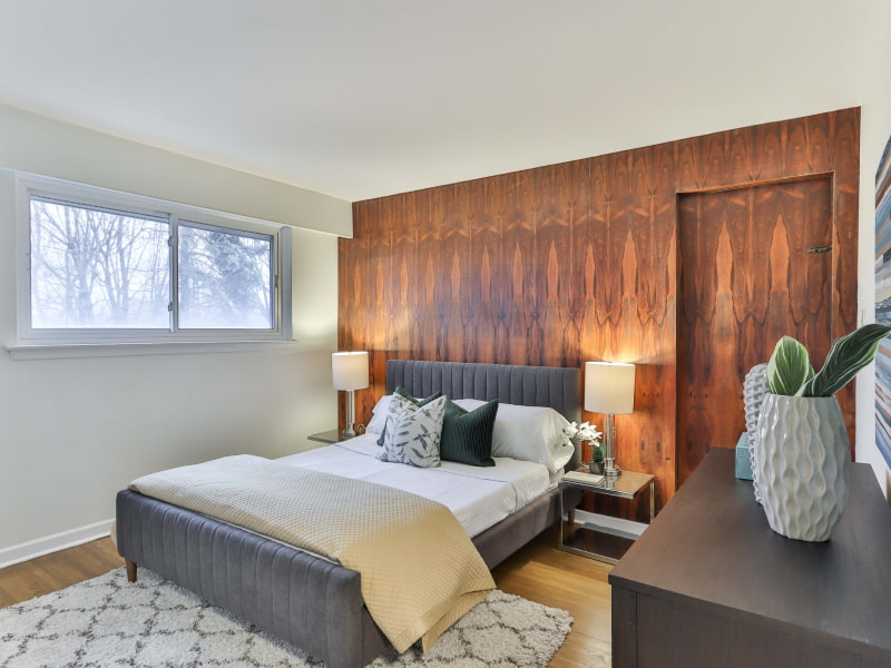 Tranquil linen light colours in bedroom for a better sleep - Beautiful Homes