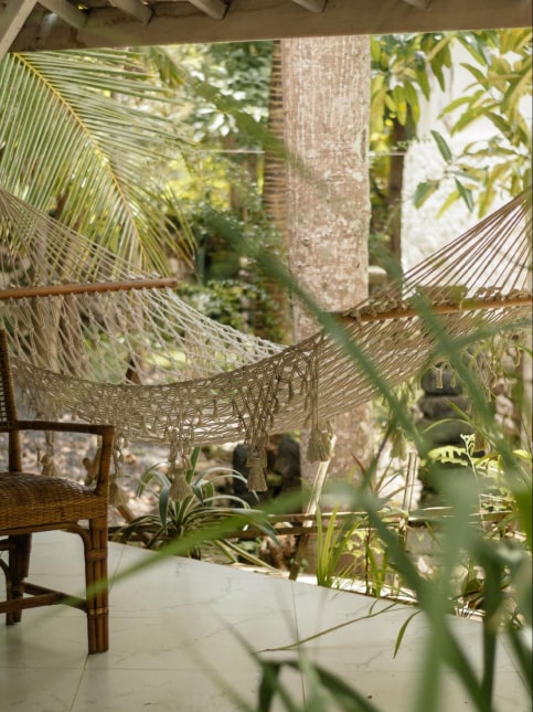 Lazy hammocks for your open terrace design - Beautiful Homes