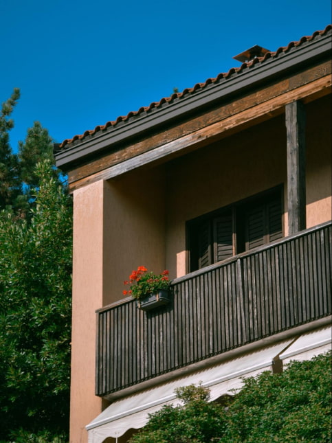 Open balcony privacy ideas with bamboo - Beautiful Homes