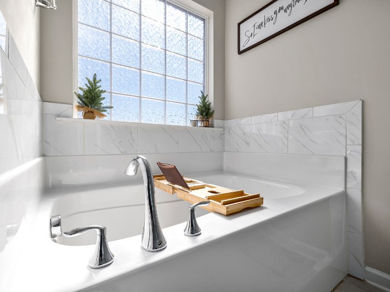 Drop-in tub for your bathroom design - Beautiful Homes