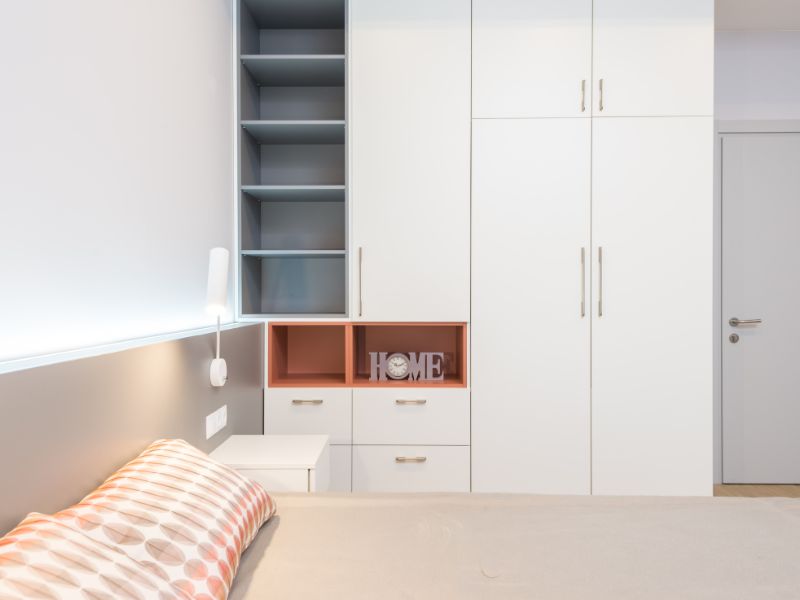 White modern wooden wardrobe - Beautiful Homes