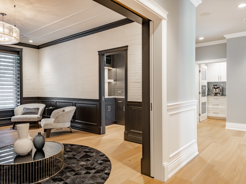 Light walls & black trim colour combination for the home - Beautiful Homes