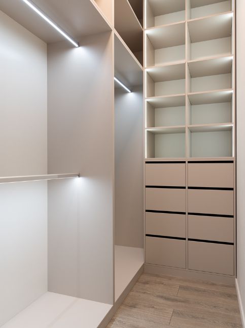 Overhead wardrobe compartments for your home - Beautiful Homes