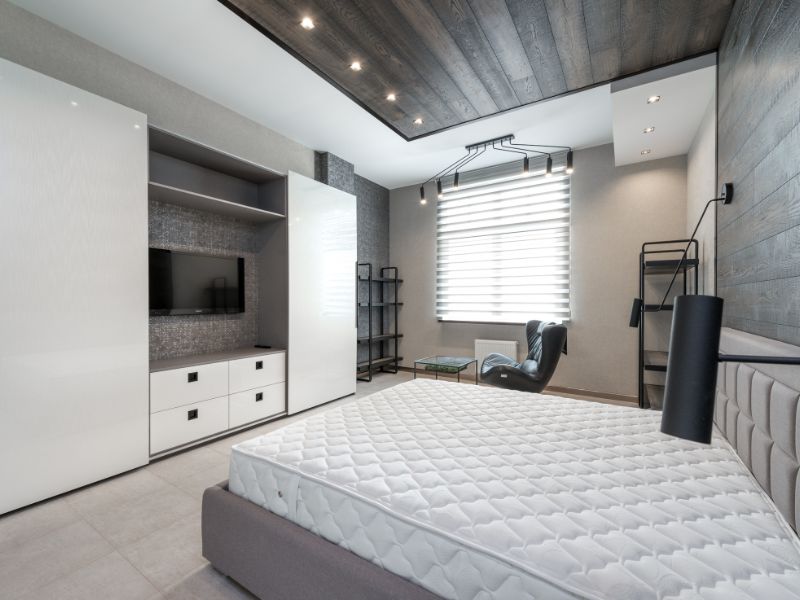 Using screens to hide the TV in your home - Beautiful Homes