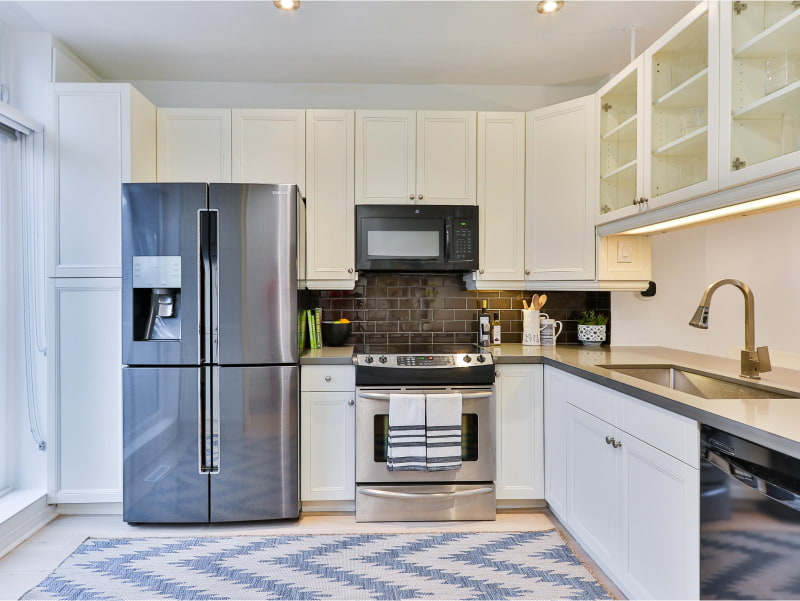 Reflective Surfaces Kitchen Ideas - Beautiful Homes