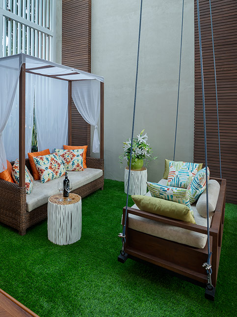 Balcony swing jhula - Beautiful Homes