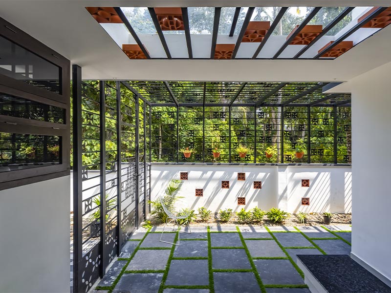 Exotic balcony plant decoration ideas – Beautiful Homes