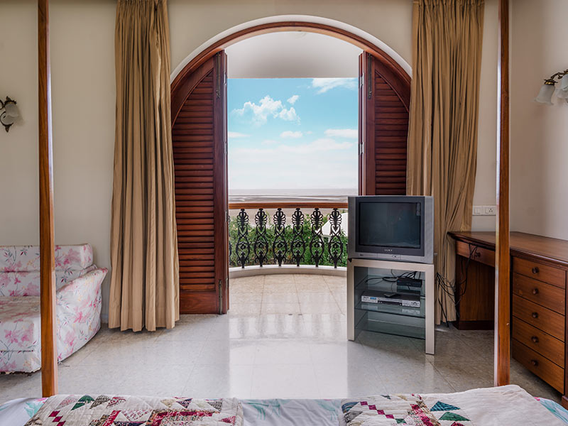 Arched balcony window design for your home - Beautiful Homes