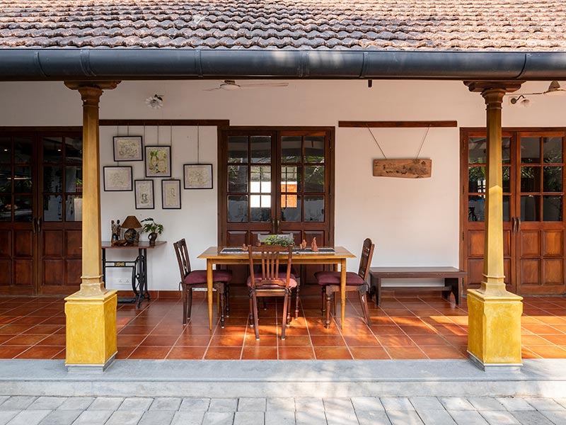 Wooden finish balcony design to enhance your house design – Beautiful Homes