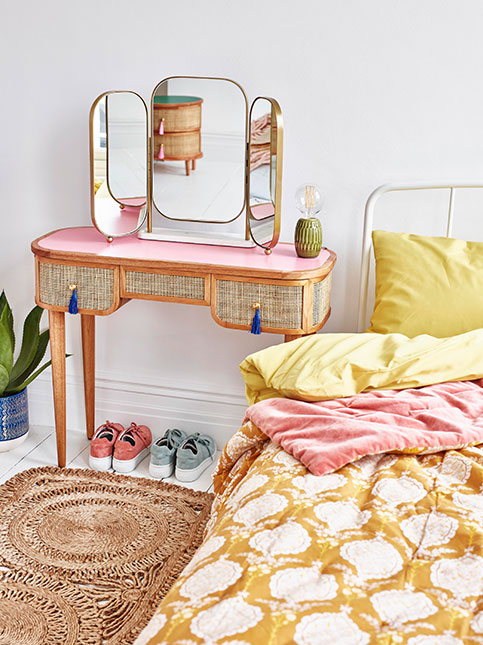 Charming dressing table design for your bedroom design – Beautiful Homes