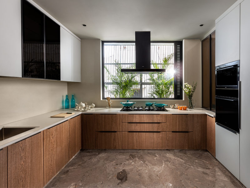 Striped sunmica kitchen design to enhance your kitchen interiors – Beautiful Homes