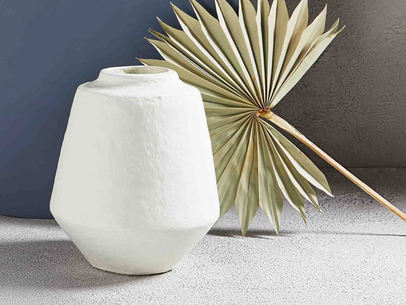 Slant Vase by Ikai Asai – Beautiful Homes
