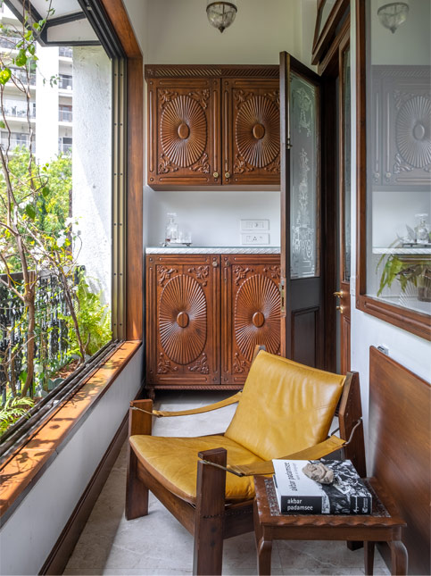 Small Sit Out Design Ideas with Wooden fittings – Beautiful Homes