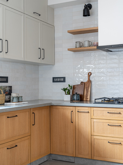 Warm kitchen cabinets design for your kitchen interiors - Beautiful Homes