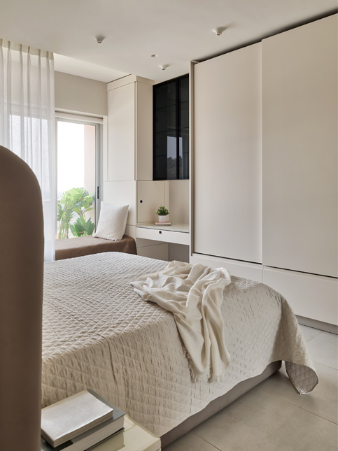 Sliding almirah sunmica design – Beautiful Homes