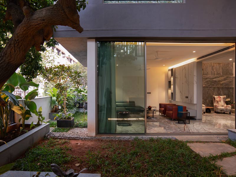 Living room connected to outdoor with sliding glass – Beautiful Homes