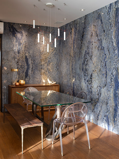 Blue-toned marble wall tile design for your interiors - Beautiful Homes