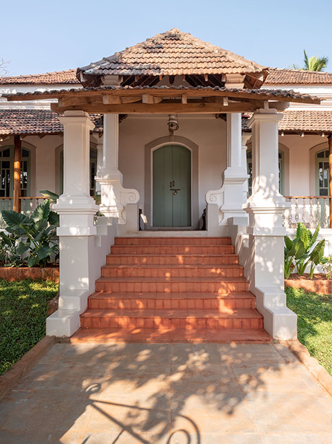 Simple front cement wall design - Beautiful Homes