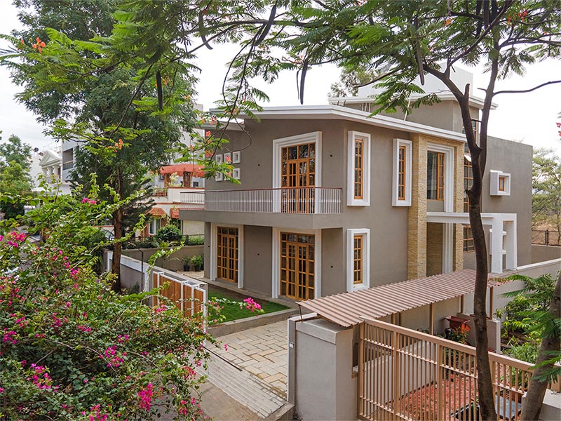 Box house design with bal-cony design – Beautiful Homes