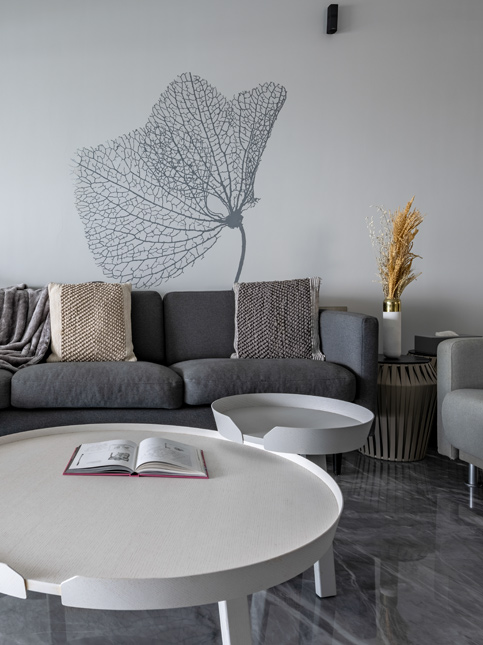 Stylish Grey and White Themed Living Room - Beautiful Homes