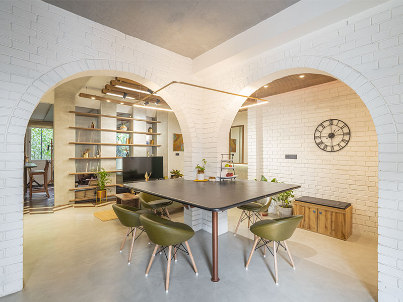 Roman Wall Clock Design in Black Colour - Beautiful Homes