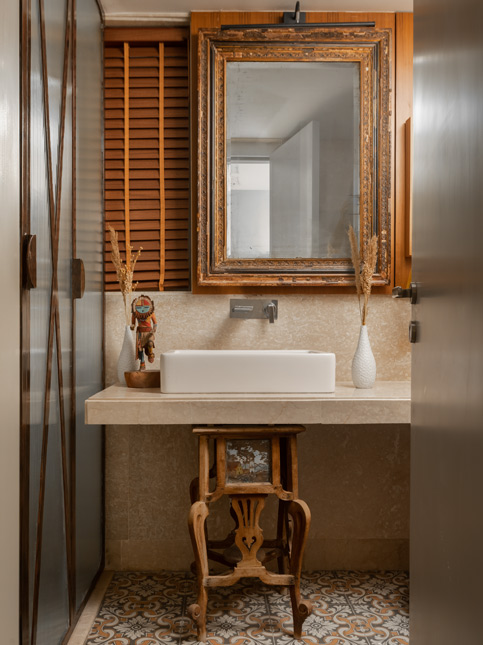 Beautiful Beige Tile on Wall of The Bathroom - Beautiful Homes