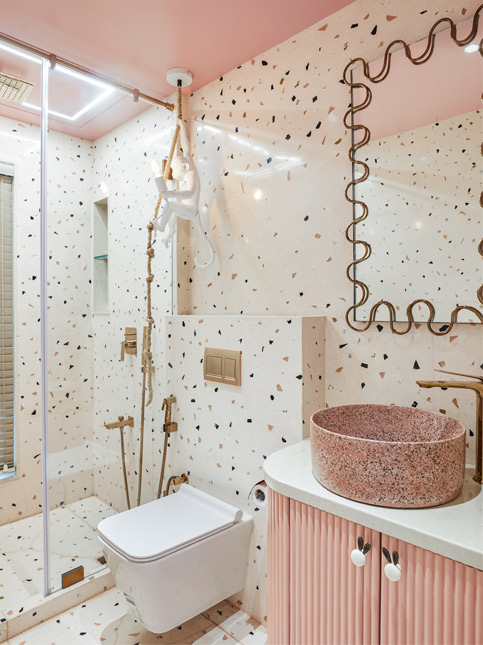 Beautiful Off-White Tiles in Luxurious Bathroom - Beautiful Homes