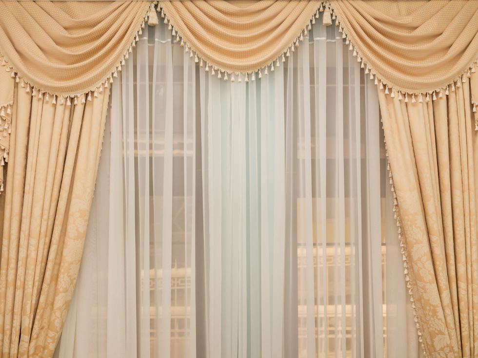 Polyester Curtain Décor Ideas - Beautiful Homes