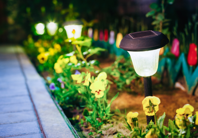 Solar-Powered Gate Light - Beautiful Homes