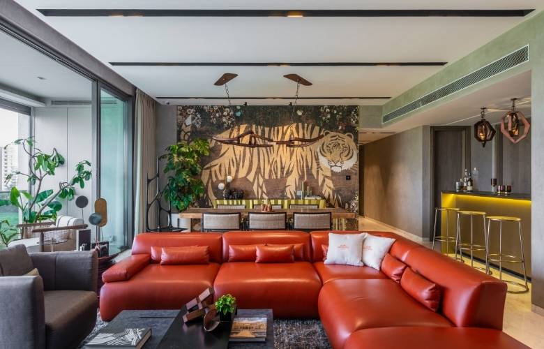 Living room bar & house plants to add greenery that is trending for living room décor in 2022