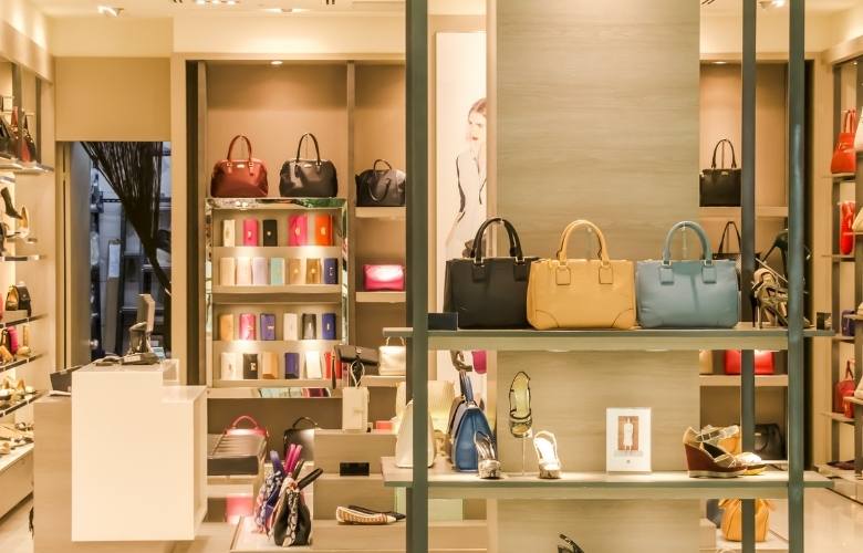 Open wardrobe design in a walk-in closet - Beautiful Homes