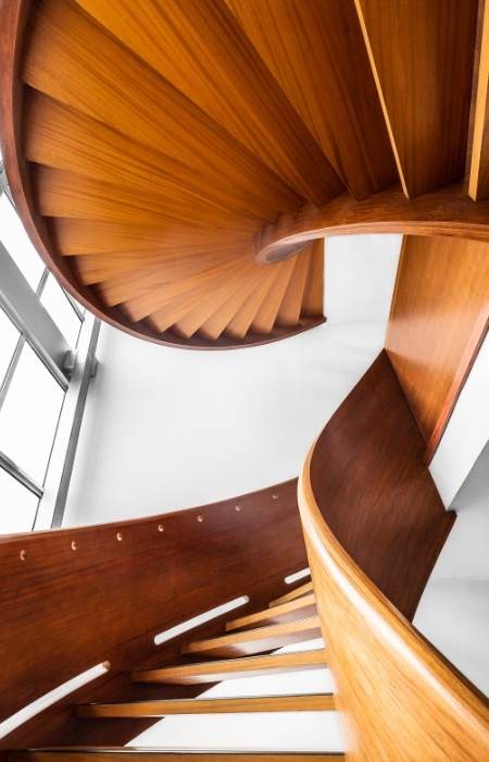 Wooden spiral staircase design with wooden railings - Beautiful Homes Wooden spiral staircase design with wooden railings - Beautiful Homes