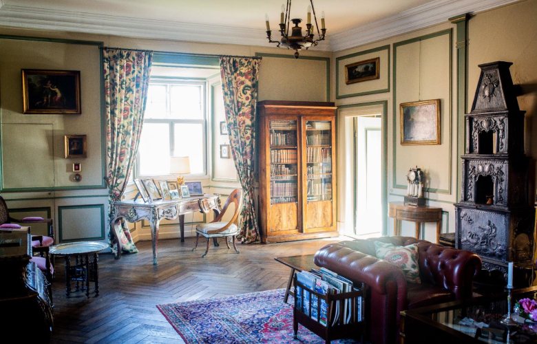 Monsoon home care tips for vintage interior design - Beautiful Homes