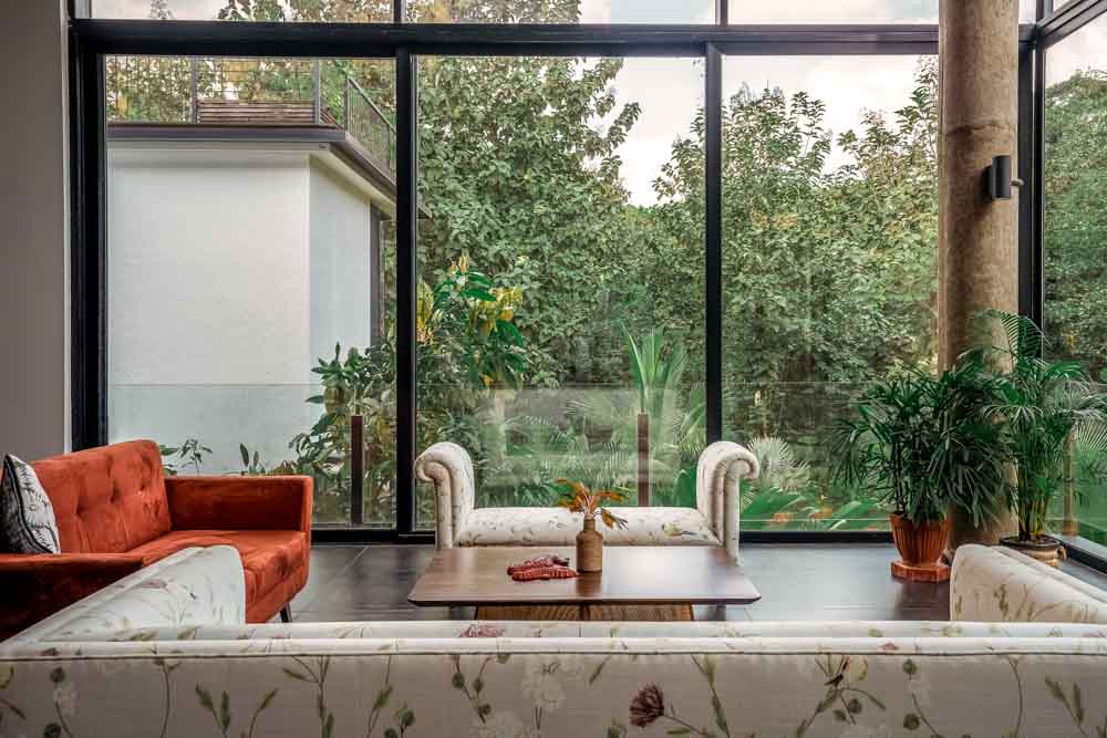 Neutral colour scheme with nature-inspired colours for your upholstery - Beautiful Homes