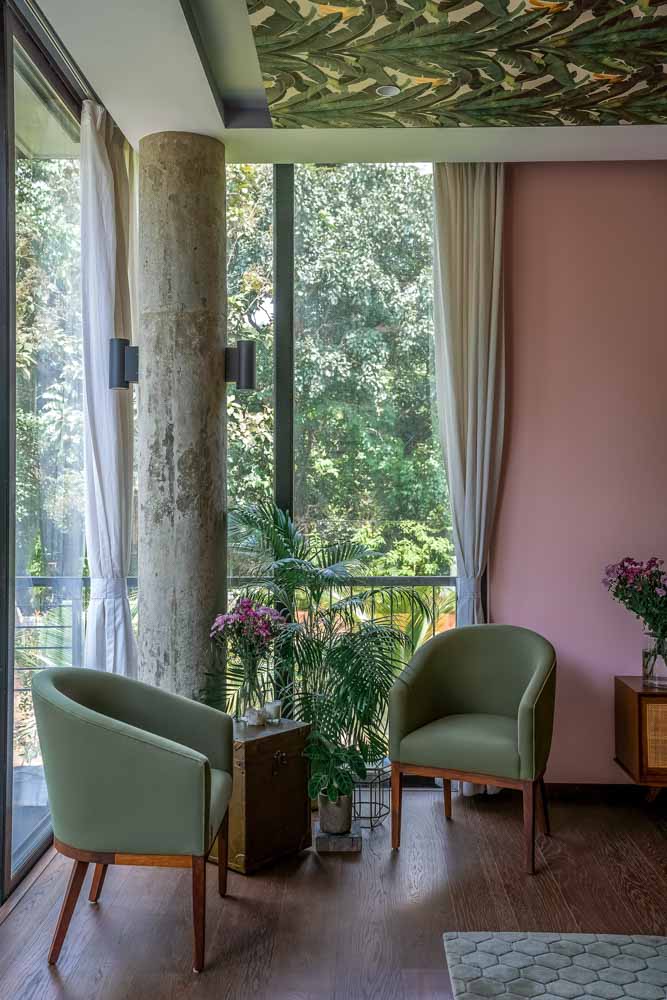 A minimalist space with pastel-shaded walls making for a good backdrop - Beautiful Homes