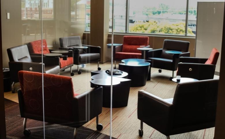 You can use lacquered glass design in an eating area or dining area - Beautiful Homes